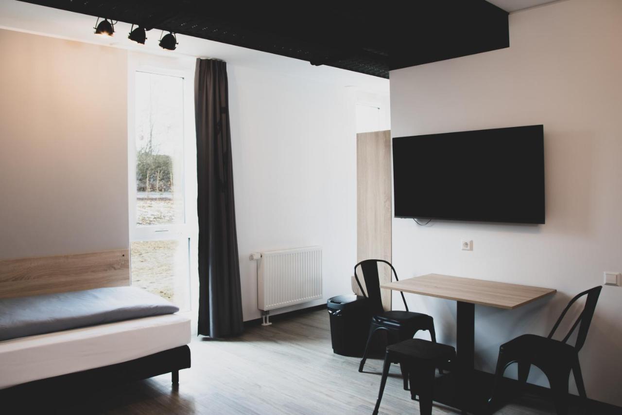 Das Schlafwerk Stuttgart-Nord Volldigitales Hotel-Self-Check In - Keine Rezeption-Lowbudget-Cashless Korntal-Münchingen Exteriér fotografie