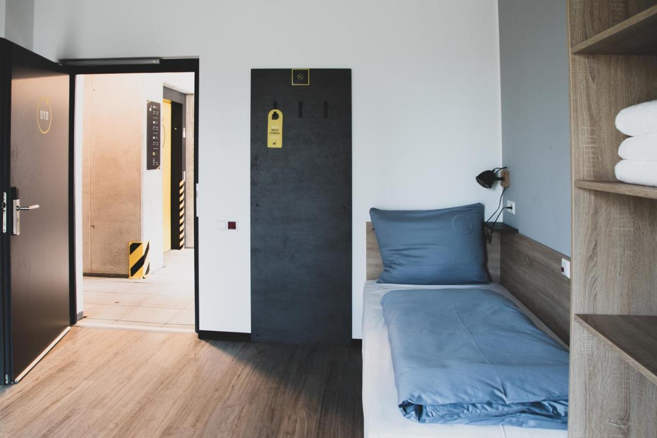 Das Schlafwerk Stuttgart-Nord Volldigitales Hotel-Self-Check In - Keine Rezeption-Lowbudget-Cashless Korntal-Münchingen Exteriér fotografie